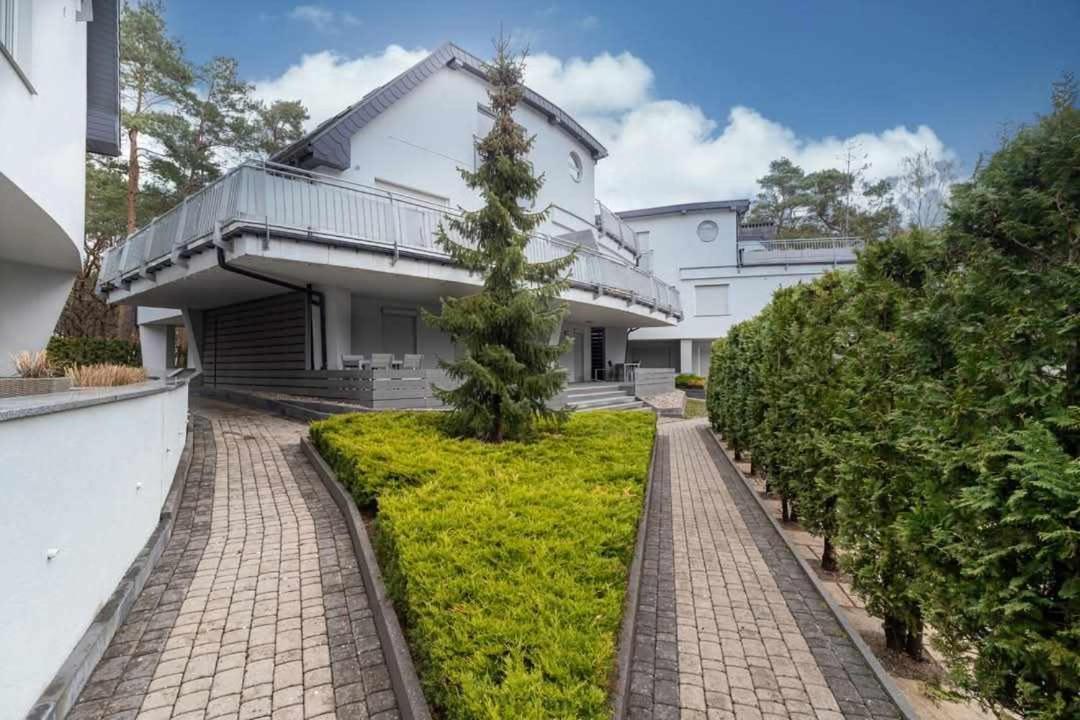Apartament Happy - Basen, Plaza, Ochrona 24H - 3 Sypialnie Dla Maksymalnie 8 Osob Pobierowo Exterior foto